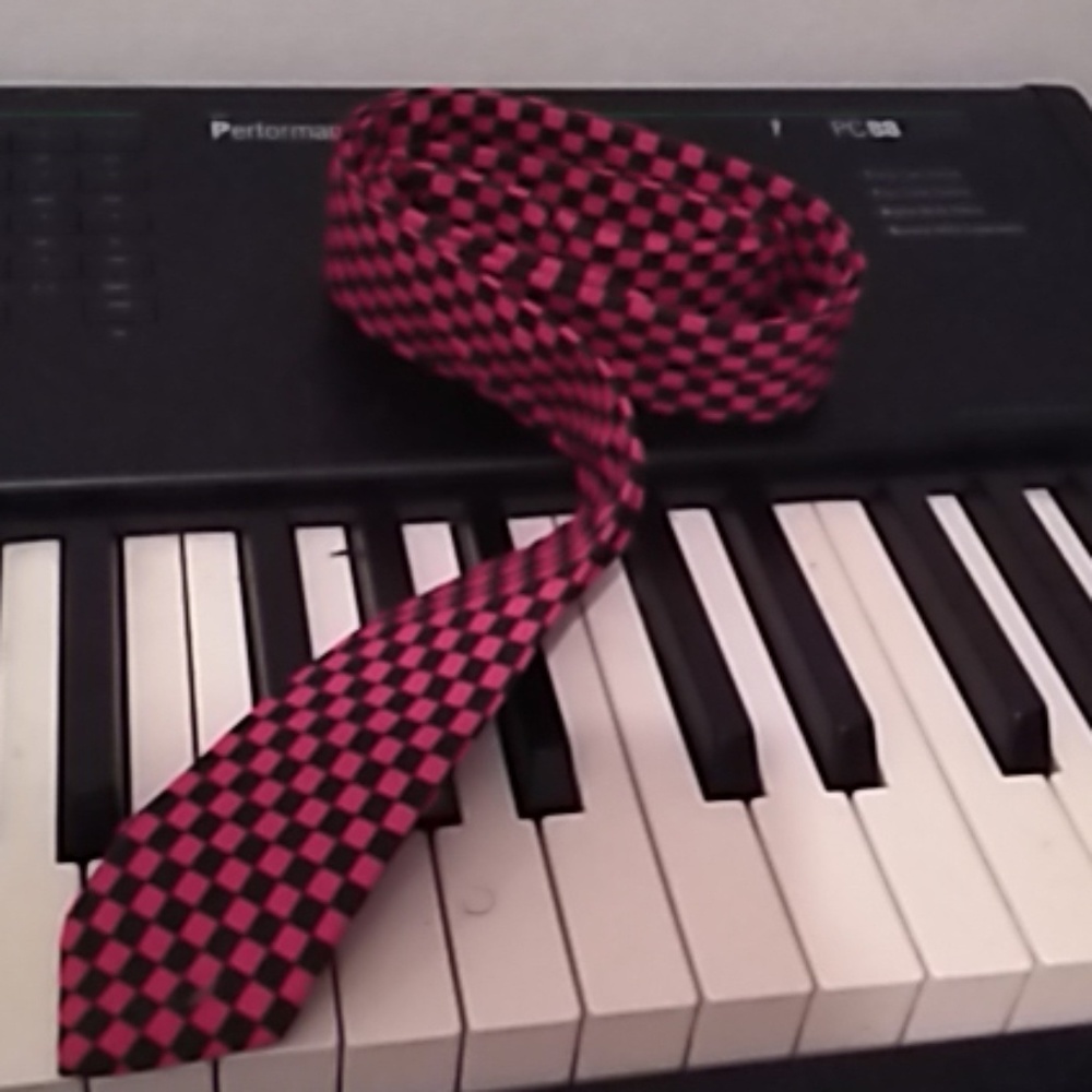 Neck tie - Picture 2 of 3